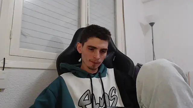 Snapshot of OnlySolovicio chatting on 11-03-25, 07:15 OnlySolovicio online show from 11-03-25, 07:15