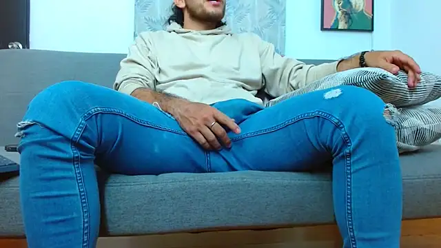 tuyo1995 online show from 03-04-26, 06:36