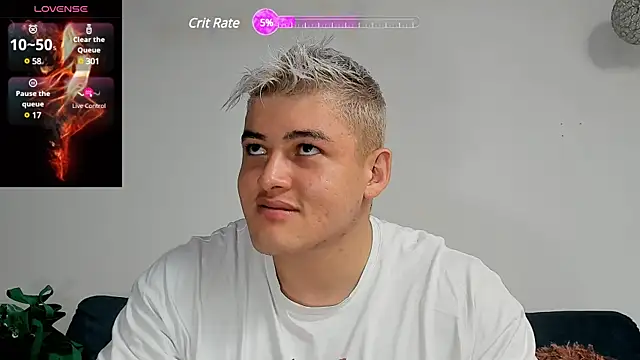 Snapshot of Leonsmoron chatting on 01-09-25, 01:24 Leonsmoron online show from 01-09-25, 01:24