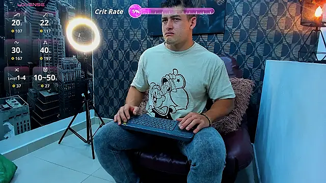 Leonsmoron online show from 01-12-26, 01:22