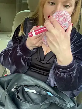 Lady  Maria online show from 10-13-25, 01:44