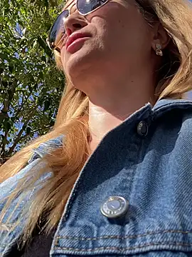 Lady  Maria online show from 10-17-25, 10:29