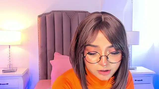 Emma Torres   online show from 12-17-24, 03:17