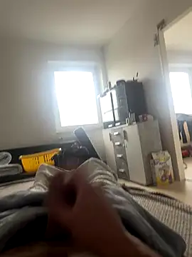 oroszlanw online show from 11-17-25, 07:47