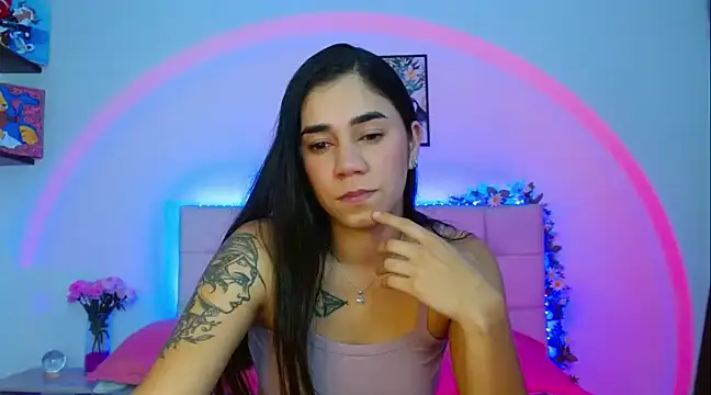 Snapshot of Layla_Rachel chatting on 03-05-25, 01:31 Layla Rachel online show from 03-05-25, 01:31