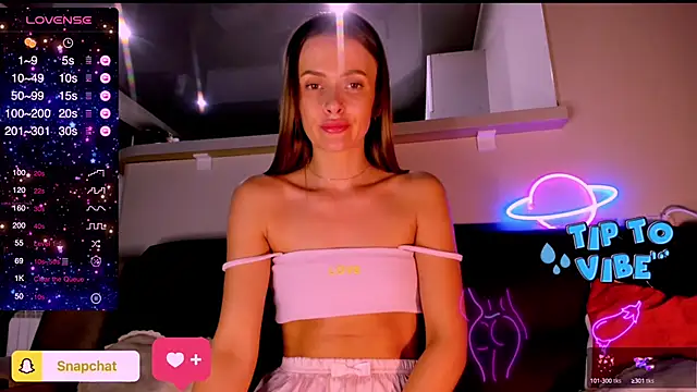 Snapshot of madina_taher chatting on 02-05-25, 08:11 madina taher online show from 02-05-25, 08:11