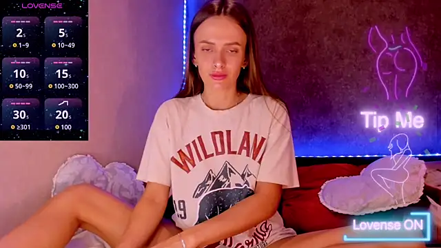 Snapshot of madina_taher chatting on 03-13-25, 12:16 madina taher online show from 03-13-25, 12:16