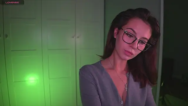 -JuicyMolly- online show from 10-15-25, 03:45