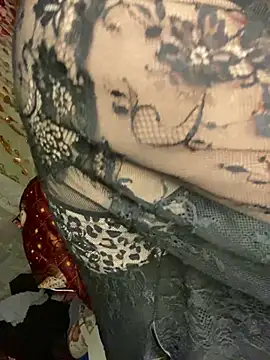 Snapshot of Var_Kiss chatting on 03-04-26, 02:34 Var Kiss online show from 03-04-26, 02:34