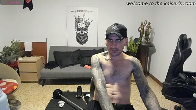 Snapshot of kaiser679_ chatting on 01-06-26, 04:16 kaiser679 online show from 01-06-26, 04:16