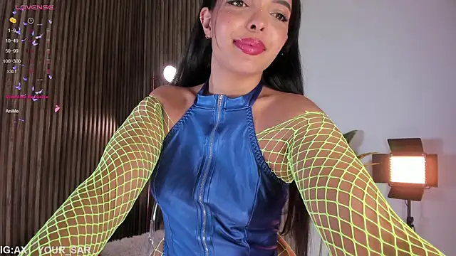 Snapshot of SaraFerrerx chatting on 10-17-25, 07:05 SaraFerrerx online show from 10-17-25, 07:05