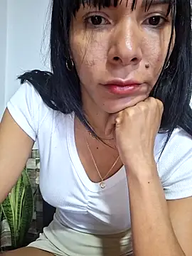 Doll Loren online show from 02-17-25, 04:37