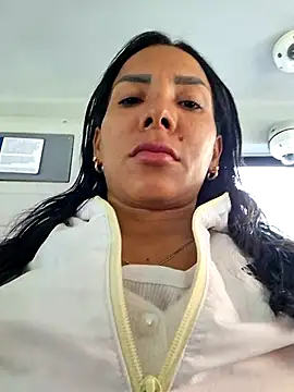 Doll Loren online show from 10-20-25, 02:06