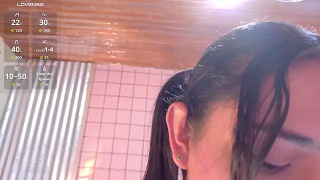 mensia hernandz online show from 11-28-25, 01:36