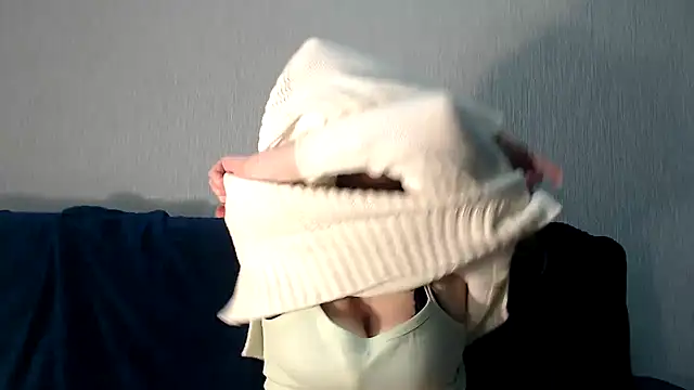 SecretWithJessie online show from 03-01-25, 02:02