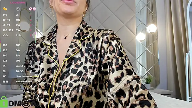 Snapshot of Larrine_Morgan chatting on 11-03-25, 01:19 Larrine Morgan online show from 11-03-25, 01:19