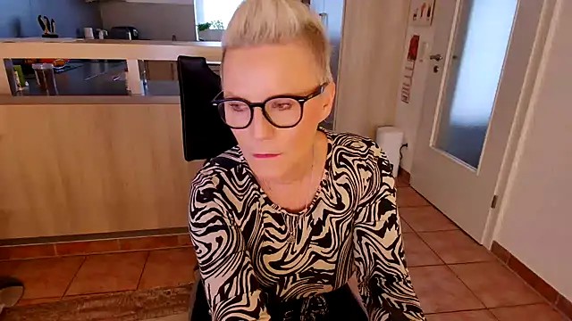 Snapshot of German_Milf chatting on 12-18-24, 01:45 German Milf online show from 12-18-24, 01:45