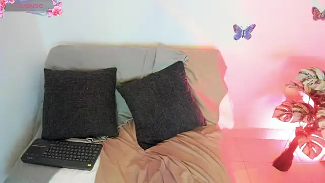 abigail luna online show from 01-08-25, 01:53