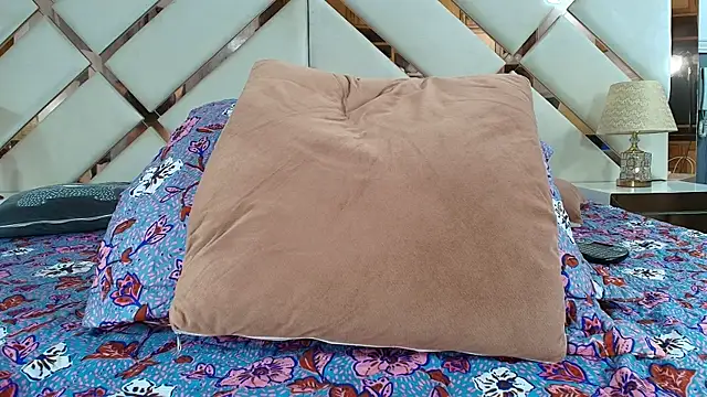 NaughtyAnaa online show from 03-06-25, 06:41