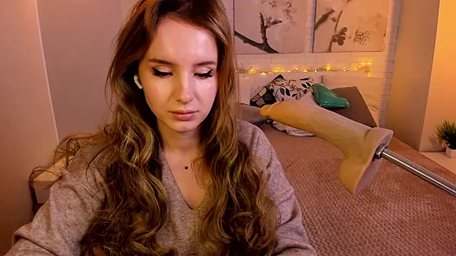 Betty June online show from 02-12-25, 01:19