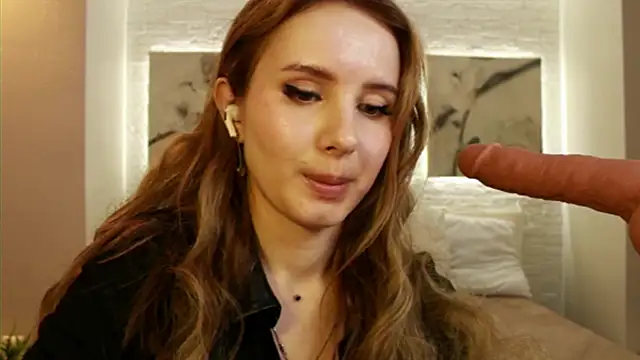 Betty June online show from 03-11-25, 11:59