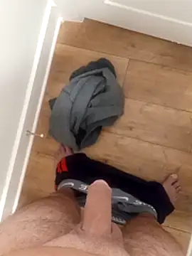 Snapshot of Mark_Dad chatting on 10-30-25, 08:49 Mark Dad online show from 10-30-25, 08:49