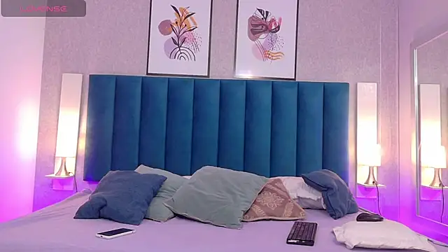 Snapshot of MiaMidnnightt chatting on 10-24-25, 12:34 MiaMidnnightt online show from 10-24-25, 12:34