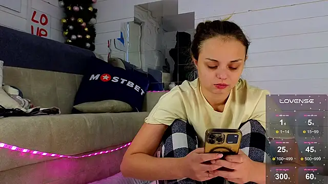Misss Vikk online show from 12-12-24, 10:24