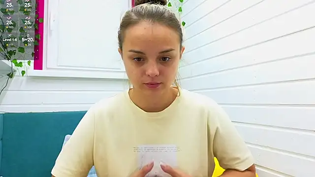 Misss Vikk online show from 10-08-25, 07:28