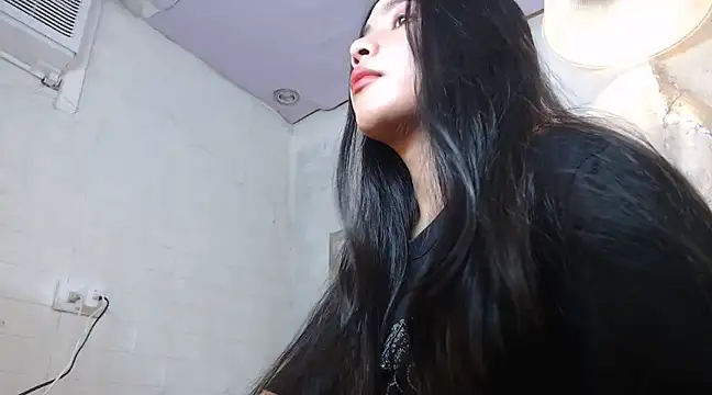 Snapshot of Urbabygirl_jenny chatting on 02-28-25, 01:25 Urbabygirl jenny online show from 02-28-25, 01:25