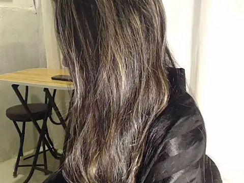 Snapshot of Urbabygirl_jenny chatting on 03-11-26, 01:06 Urbabygirl jenny online show from 03-11-26, 01:06