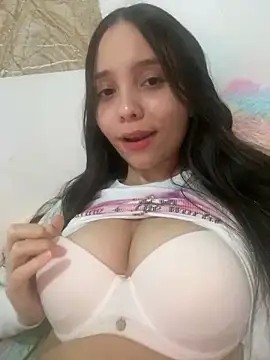 Snapshot of MiaJacksonn chatting on 12-31-24, 01:26 MiaJacksonn online show from 12-31-24, 01:26