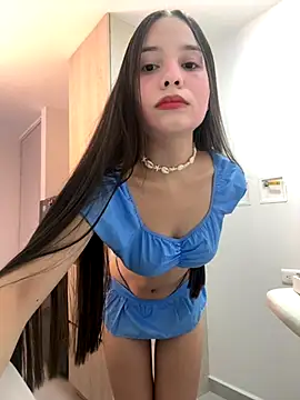 Snapshot of MiaJacksonn chatting on 10-22-25, 05:45 MiaJacksonn online show from 10-22-25, 05:45