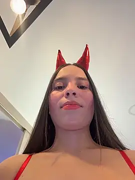 Snapshot of MiaJacksonn chatting on 03-27-26, 04:18 MiaJacksonn online show from 03-27-26, 04:18