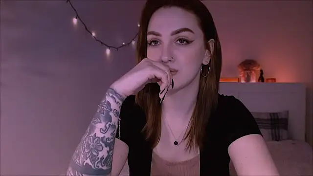 LilyFarey online show from 02-24-25, 06:36