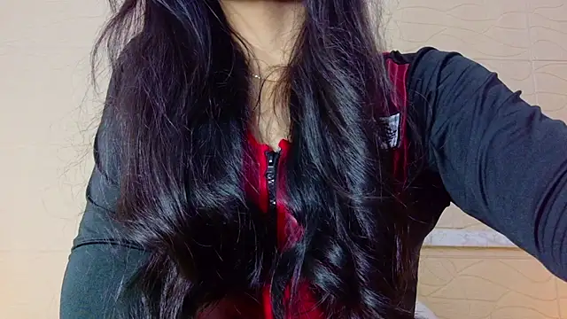 Snapshot of Sweet_baby_hellen chatting on 10-29-25, 04:37 Sweet baby hellen online show from 10-29-25, 04:37