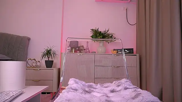 lildiaa online show from 05-04-26, 04:47