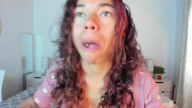 Snapshot of ZulyMichels chatting on 03-24-26, 12:21 ZulyMichels online show from 03-24-26, 12:21