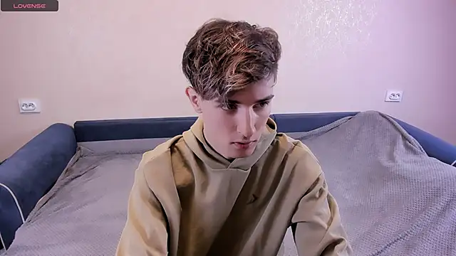 Snapshot of James_Mills chatting on 01-31-25, 08:12 James Mills online show from 01-31-25, 08:12