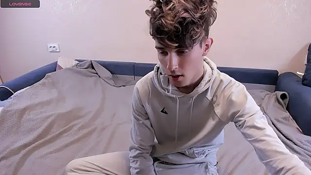 Snapshot of James_Mills chatting on 02-20-25, 10:26 James Mills online show from 02-20-25, 10:26