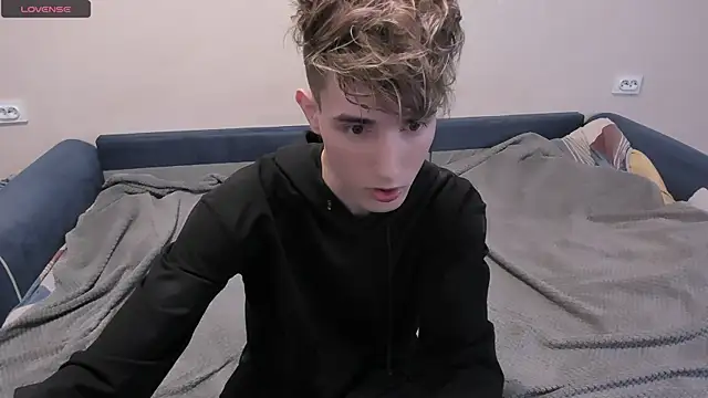 Snapshot of James_Mills chatting on 03-14-25, 07:55 James Mills online show from 03-14-25, 07:55