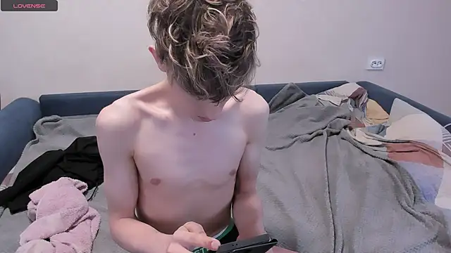 Snapshot of James_Mills chatting on 03-15-25, 09:49 James Mills online show from 03-15-25, 09:49