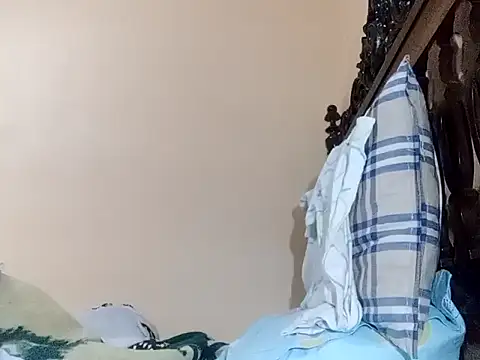 White rabbit  online show from 12-22-24, 11:41