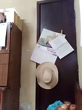 White rabbit  online show from 01-06-25, 10:13