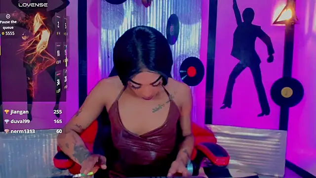 Snapshot of nickyminach_ chatting on 09-24-25, 07:17 nickyminach online show from 09-24-25, 07:17