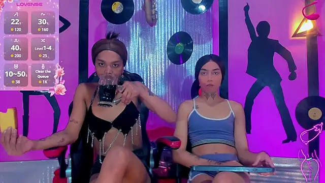 Snapshot of nickyminach_ chatting on 10-03-25, 07:11 nickyminach online show from 10-03-25, 07:11