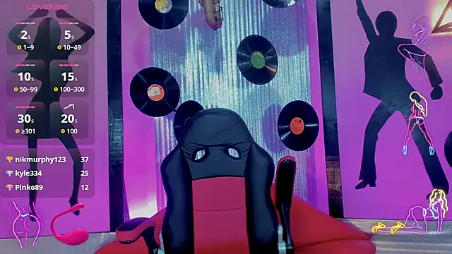 Snapshot of nickyminach_ chatting on 10-31-25, 07:15 nickyminach online show from 10-31-25, 07:15