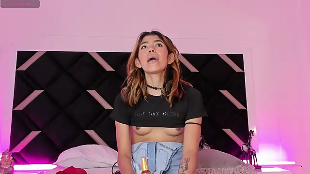 Girl Cherry online show from 03-22-25, 05:52