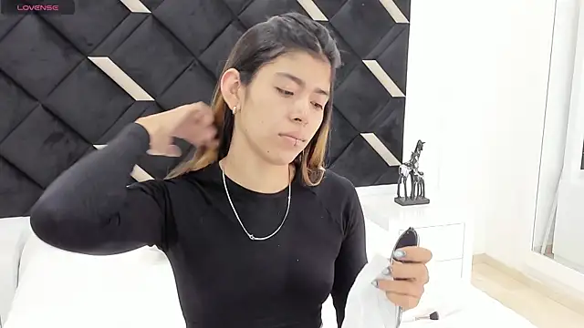 Girl Cherry online show from 09-18-25, 11:34