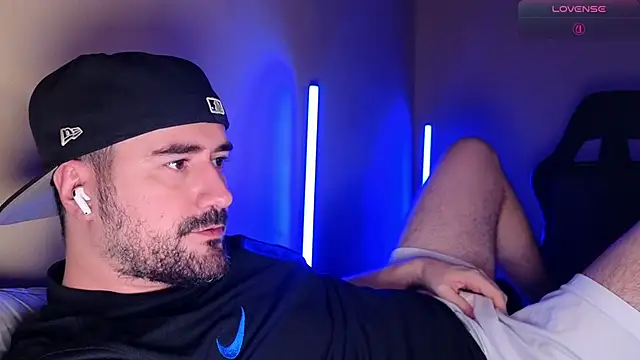 DominantTheo online show from 03-23-26, 03:43